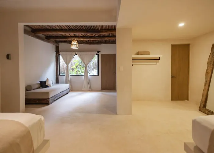 Tuup Hotel